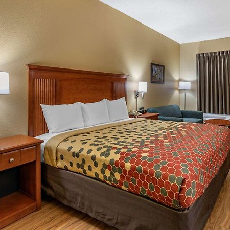 Econo Lodge Cordele Bagian luar foto