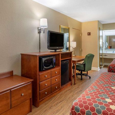 Econo Lodge Cordele Bagian luar foto