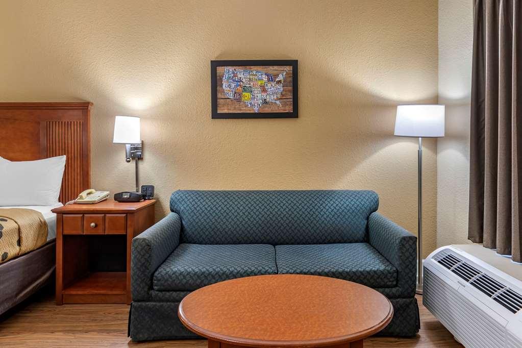 Econo Lodge Cordele Bagian luar foto