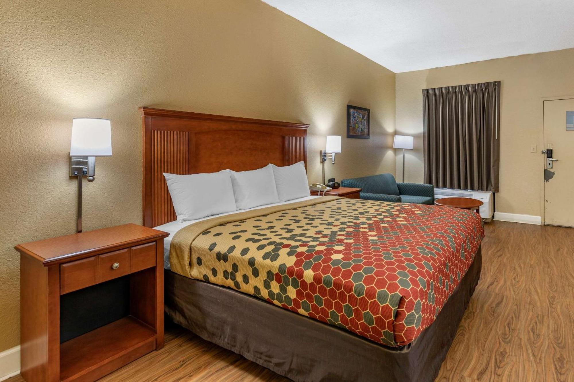 Econo Lodge Cordele Bagian luar foto