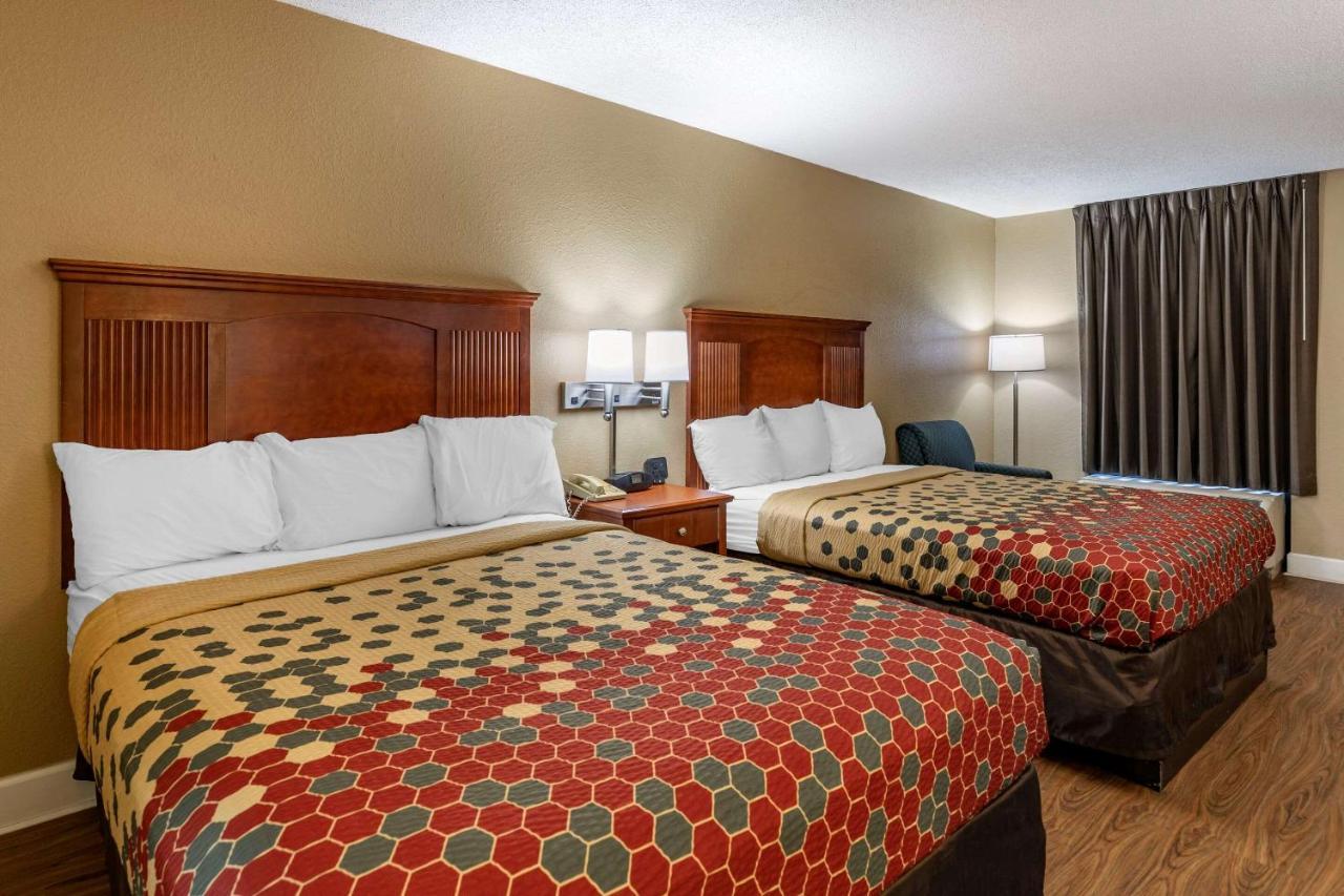Econo Lodge Cordele Bagian luar foto