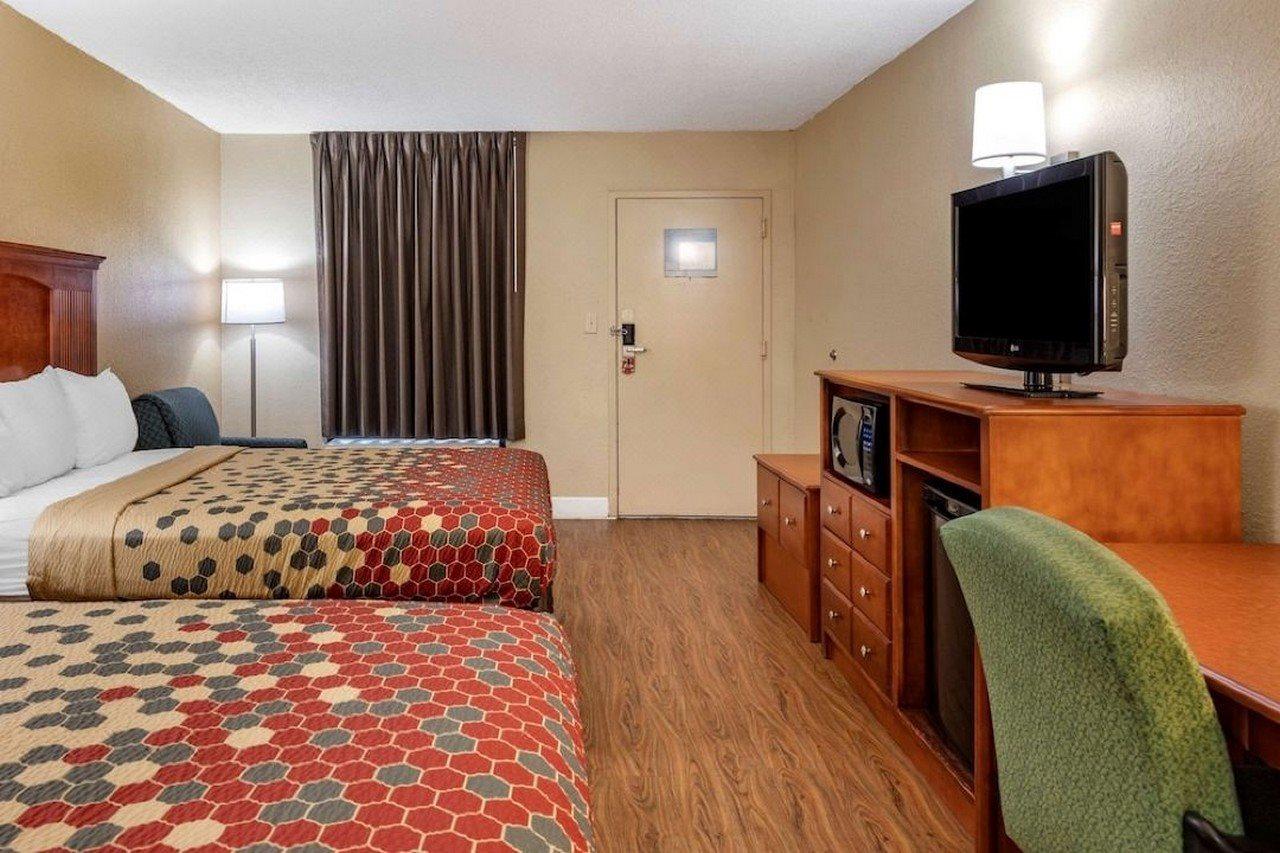 Econo Lodge Cordele Bagian luar foto